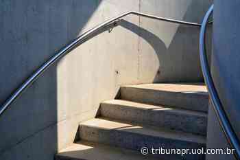 Subir 60 andares de escada?? Só se for ao tom de boas histórias, Só que não! - Tribuna do Paraná