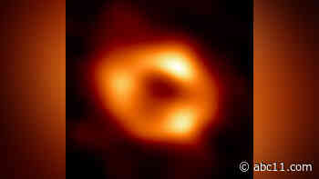 Astronomers reveal 1st image of supermassive black hole at center of Milky Way