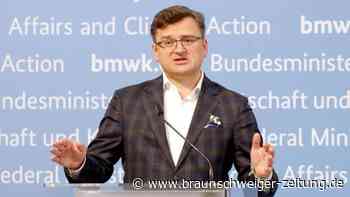 Ukrainischer Außenminister fordert Kampfjets, verzeiht SPD