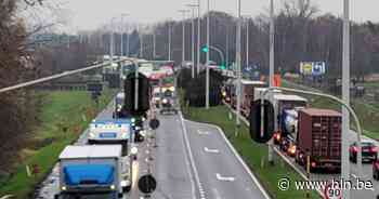 Officieel: Herinrichting R4 West en Oost gaat door zonder zone Zelzate - Het Laatste Nieuws