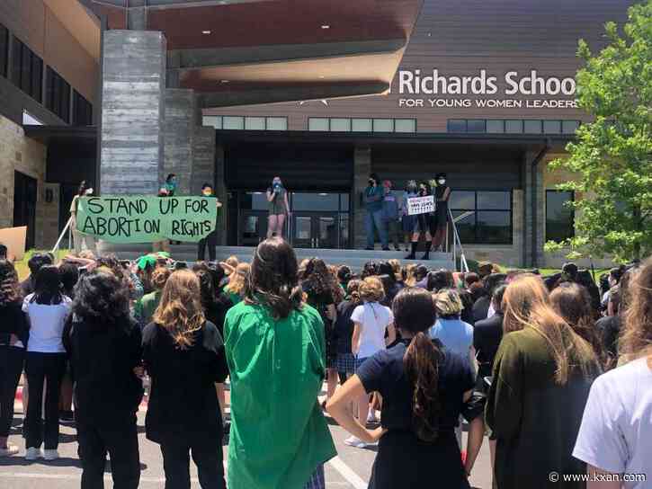 Austin students hold walkouts to support abortion rights