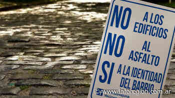 Volvió la lucha de los vecinos de Lomas de Zamora contra los adoquines - InfoRegión