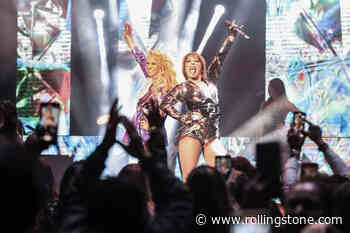 ‘Like Oil and Water:’ How Divas Alejandra Guzmán and Paulina Rubio Made a Tour Work