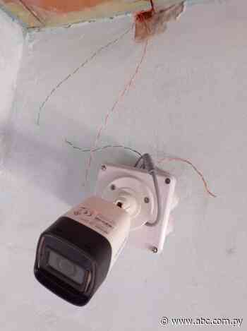 Docente de Villa Elisa saboteó cámara de vigilancia instalada en su aula - ABC Color