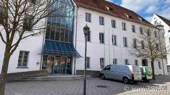 Angeklagter schweigt im Prozess um Misshandlung in Einrichtung im Kreis Neu-Ulm - SWR Aktuell