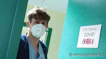 Brindisi amaro per gli eroi del Covid. "A noi solo una pacca sulla spalla" - LA NAZIONE