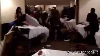 Brindisi, maxi rissa al ristorante fra gli invitati a una comunione e a una cresima: tre arresti - Fanpage.it