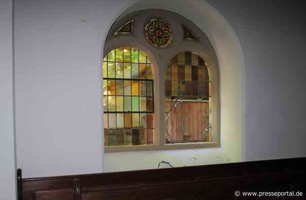 POL-SI: Einbruch in Kirche - Täter zerstörten wertvolles Antikglasfenster -#polsiwi