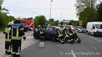 Auto landete nach Crashfahrt auf der Seite - Nordbayern.de