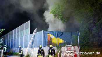 Beißender Rauch: Containerladung gerät am Erlanger Hafen in Brand - Nordbayern.de