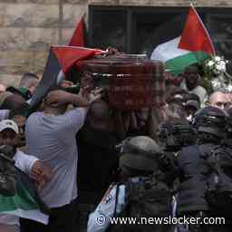 Geweld laait op bij rouwstoet voor journalist Abu Akleh in Jeruzalem