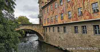 Bamberg: Abtauchen für den "Brücken-TÜV" - Taucher untersuchen Brückenpfeiler