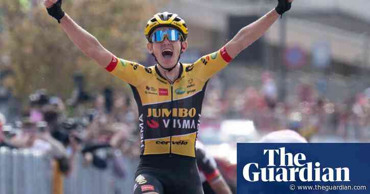 Giro d’Italia: Koen Bouwman takes stage after timing sprint to perfection