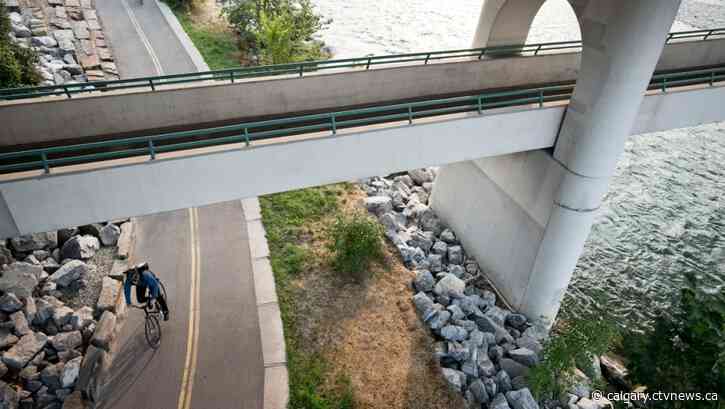 Hundreds of volunteers to clean Calgary's pathways, riverbanks and parks