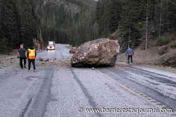 Massive boulder causes traffic trouble on Highway 93 near Radium – Barriere Star Journal - Barriere Star Journal