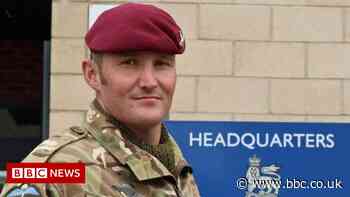 Coventry paratrooper honoured for Kabul evacuation bravery - BBC