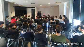 Fermo, l'ITET “Carducci - Galilei” in visita all'azienda “NeroGiardini”. Scuola e azienda sempre più vicine - Vivere Fermo