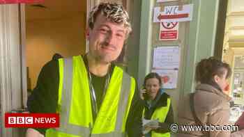 Gloucester student call for Ukraine volunteer visa extension - BBC