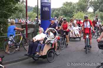 Bonn - Initiative stellt sich im Haus der Bildung vor: Radeln ohne Alter - Honnef heute