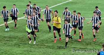 Calcio: la travolgente cavalcata del Sora Under 17 di Mr Tanzilli. Bianconeri a un solo punto dalla vetta - Sora24
