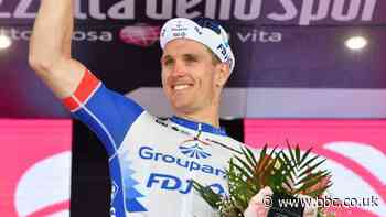 Giro d'Italia: France's Arnaud Demare wins thrilling sprint finish to take stage five