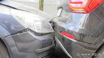 Attendorn: Auto fährt auf Auto auf - Vier Menschen verletzt - WP News