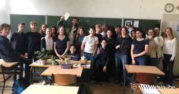 Verschillende klassen Regina Caelilyceum kregen voorleesmoment van BV's - Het Laatste Nieuws