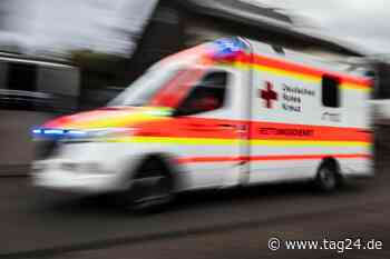 Tragischer Unfall: 69-Jähriger fällt bei Dacharbeiten von Leiter und stirbt - TAG24