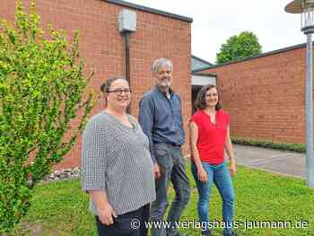 Steinen - Von Einzelberatungen überrannt - www.verlagshaus-jaumann.de
