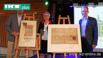 Urkunde mit erster Hademare-Erwähnung zu Besuch in Hemer - IKZ News