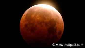 Total Lunar Eclipse 'For The Americas' Will Turn The Moon Blood Red