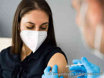 Vaccinated vs. unvaccinated: Coronavirus symptoms to note according to your vaccination status - Times of India