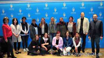 Traunstein: Tagesmütter haben den Qualifizierungskurs 2021/22 des Kreisbildungswerks erfolgreich absolviert - chiemgau24.de