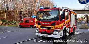 Brand in Marl: Feuerwehr holt Mann mit Drehleiter aus seiner Wohnung - Recklinghäuser Zeitung