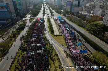 Marcha Federal reúne a miles de personas en Buenos Aires - La Jornada