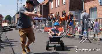 Papa's en kleuters racen met zeepkisten op straatfeest De Kleine Tovenaar - Het Laatste Nieuws