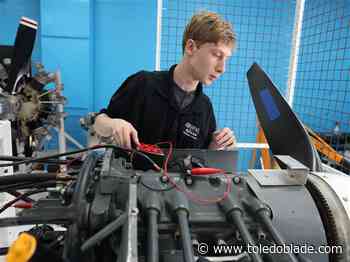 TPS aviation student flying high after landing $50000 a year job with Delta - Toledo Blade