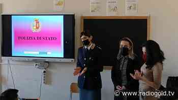 Fabriano, poliziotti nelle scuole: lezioni sulla legalità - RadioGold.TV