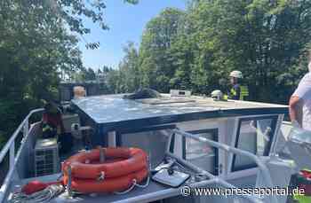 FW-MH: Schiffsführer in Fahrstand eingeklemmt