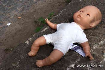 Unfall in Aachen: Autofahrer rammt Kinderwagen und fährt weiter, Säugling verletzt! - TAG24