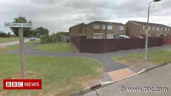 Hull suspicious package prompts evacuations - BBC