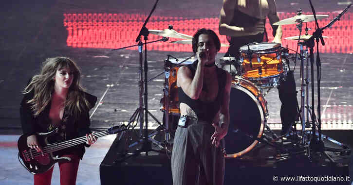 Eurovision 2022, la diretta della finale. Damiano dei Maneskin: “Non avvicinatevi troppo ai tavoli”. Mahmood e Blanco emozione. L’Ucraina fa un appello per aiutare Mariupol (FOTO)