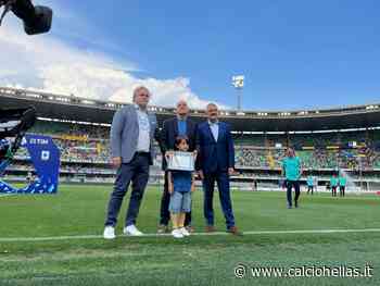 Verona-Torino, nel prepartita premiati Lasagna e Fanna - Calcio Hellas