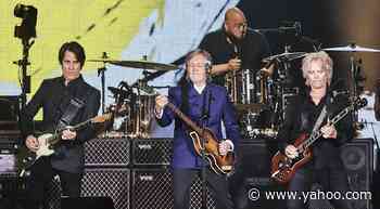 Paul McCartney’s ‘Got Back’ Tour Scores a Touchdown With Marathon SoFi Stadium Show: Concert Review - Yahoo Entertainment
