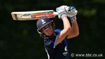 Stars beat Sunrisers in Charlotte Edwards Cup opener