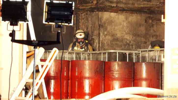 Rauchwolke in Kronach: Feuer verursacht hohen Sachschaden - br.de