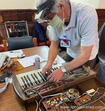Farnham Repair Café's pioneering new 'carbon calculator' takes the fight to throwaway culture | liphookherald.com - Liphook Herald