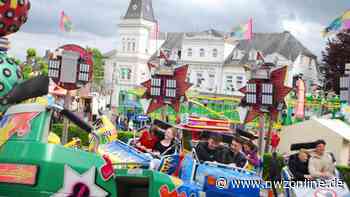 Jahrmarkt in Jever: Zur Eröffnung eine Runde im Break-Dancer - Nordwest-Zeitung