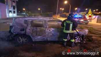 Brucia un'auto alla zona industriale , indagano i carabinieri - BrindisiOggi