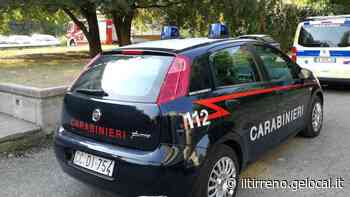 Colpisce con un pugno uno sconosciuto durante una lite - Il Tirreno